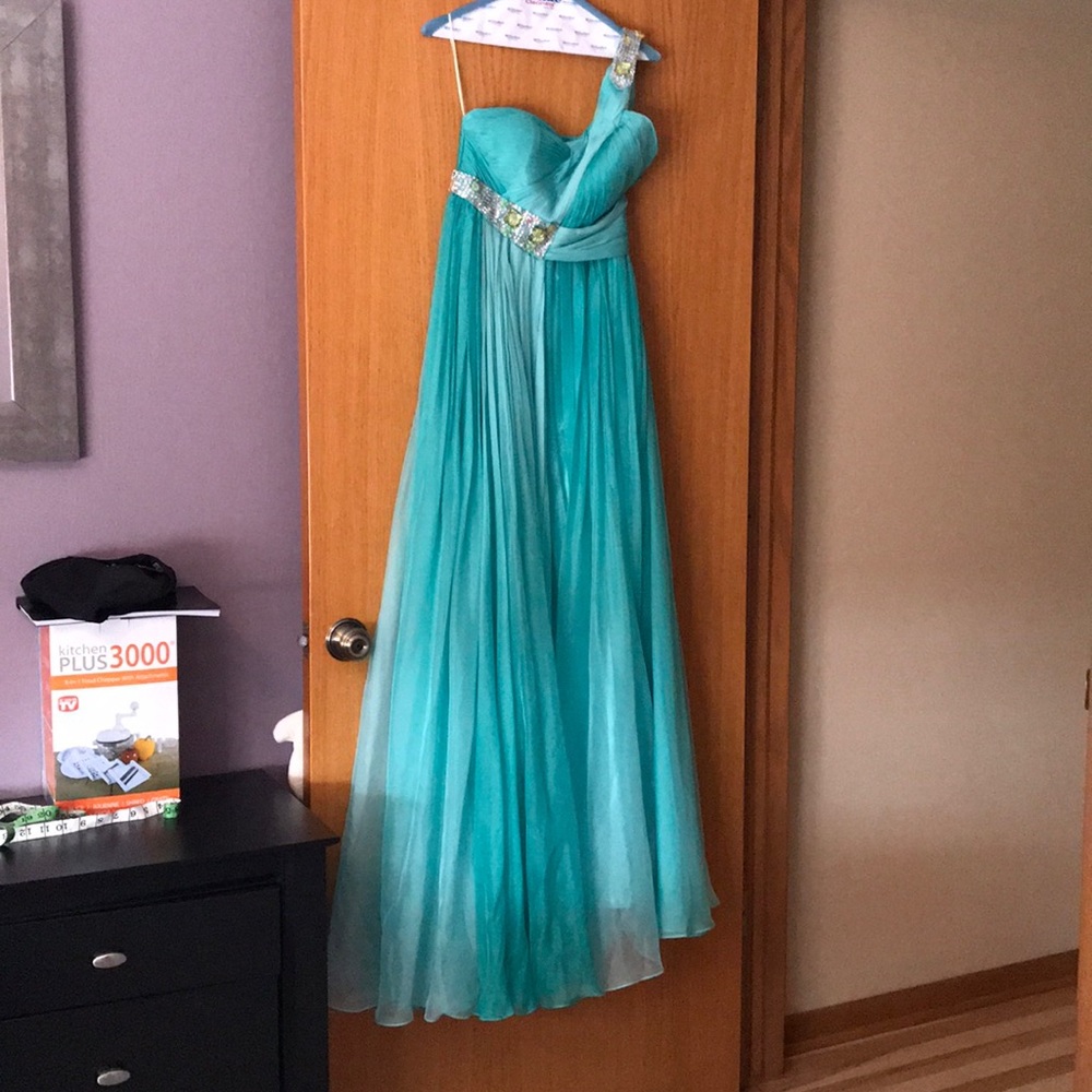 Prom/event gown - Offers accepted